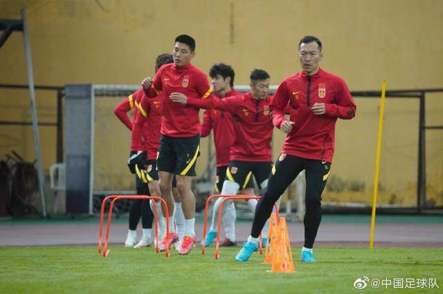 上映至今，中国香港票房累计突破6000万港币，破亿指日可待……这些成绩都来自一部香港电影，它就是开年最强黑马《夜王》。